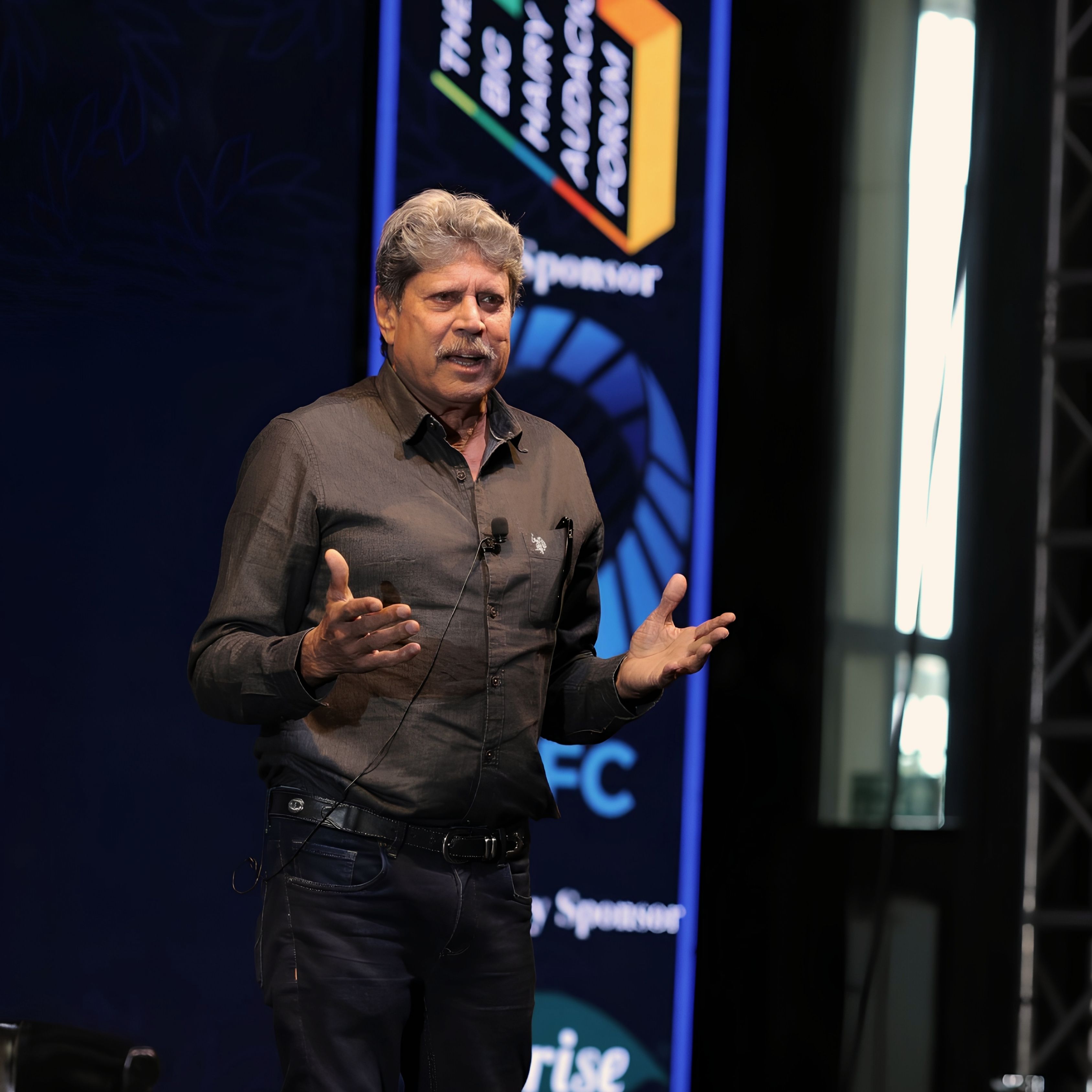 Temporary portrait for Kapil Dev